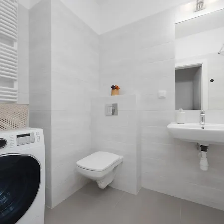 Nowaka-jezioranskiego Modern Comfort By Solarento 公寓 *