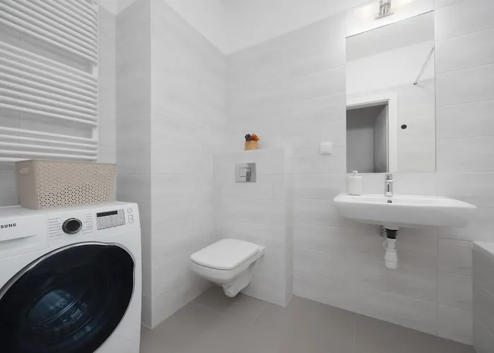 Nowaka-jezioranskiego Modern Comfort By Solarento 公寓 *