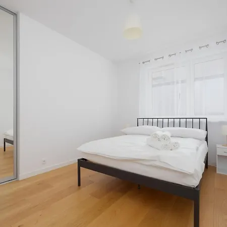Nowaka-jezioranskiego Modern Comfort By Solarento Apartamento Varsovia